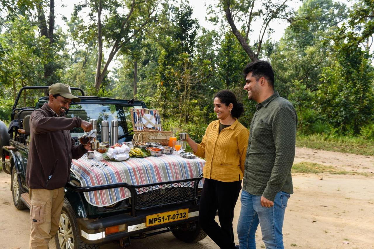 Kanha Jungle Camp Eksteriør bilde