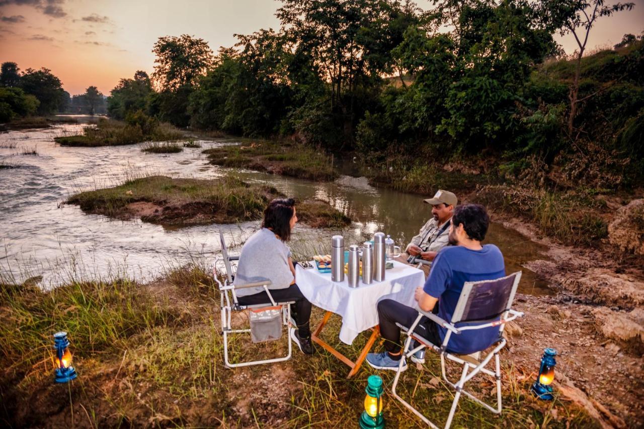 Kanha Jungle Camp Eksteriør bilde