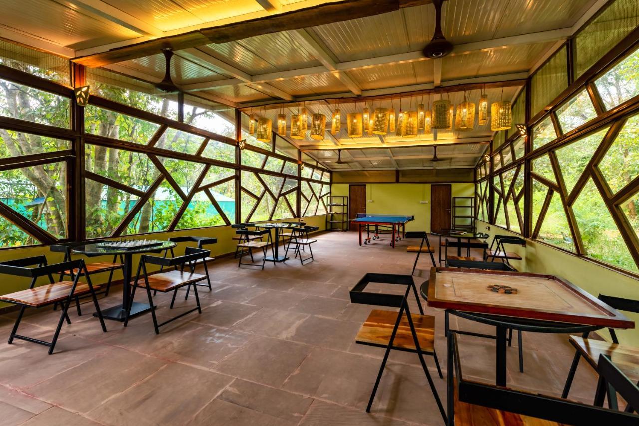 Kanha Jungle Camp Eksteriør bilde