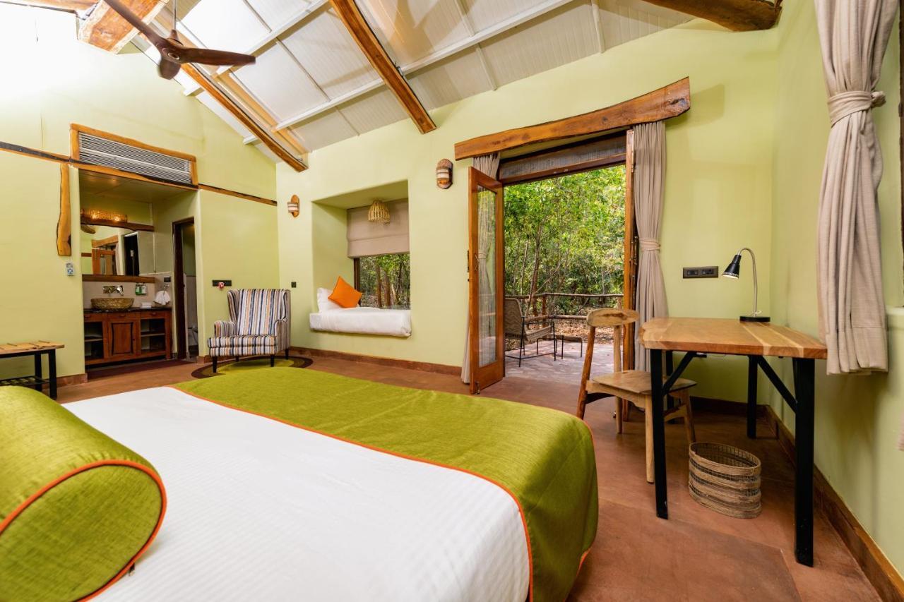 Kanha Jungle Camp Eksteriør bilde