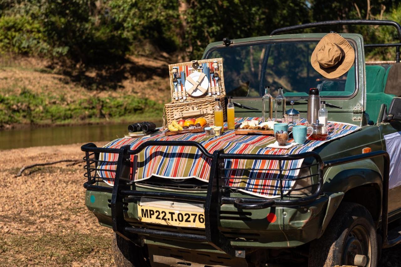 Kanha Jungle Camp Eksteriør bilde