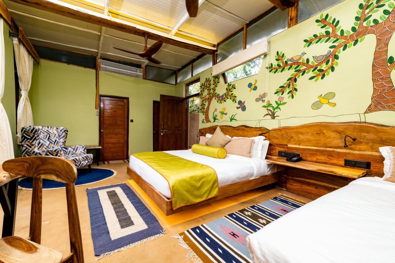 Kanha Jungle Camp Eksteriør bilde