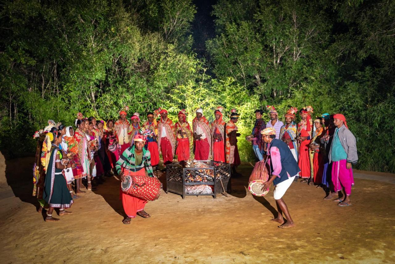Kanha Jungle Camp Eksteriør bilde