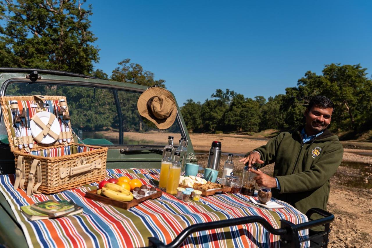 Kanha Jungle Camp Eksteriør bilde