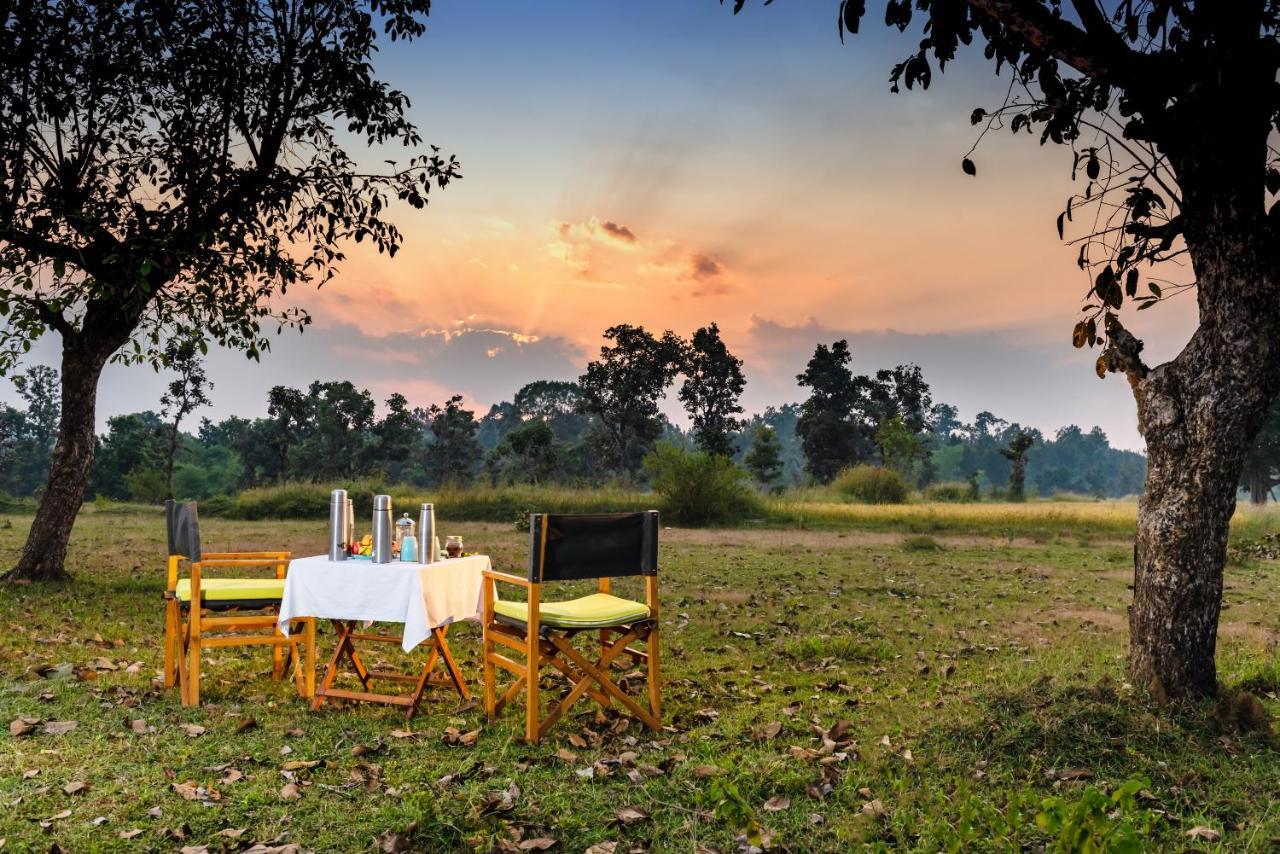 Kanha Jungle Camp Eksteriør bilde