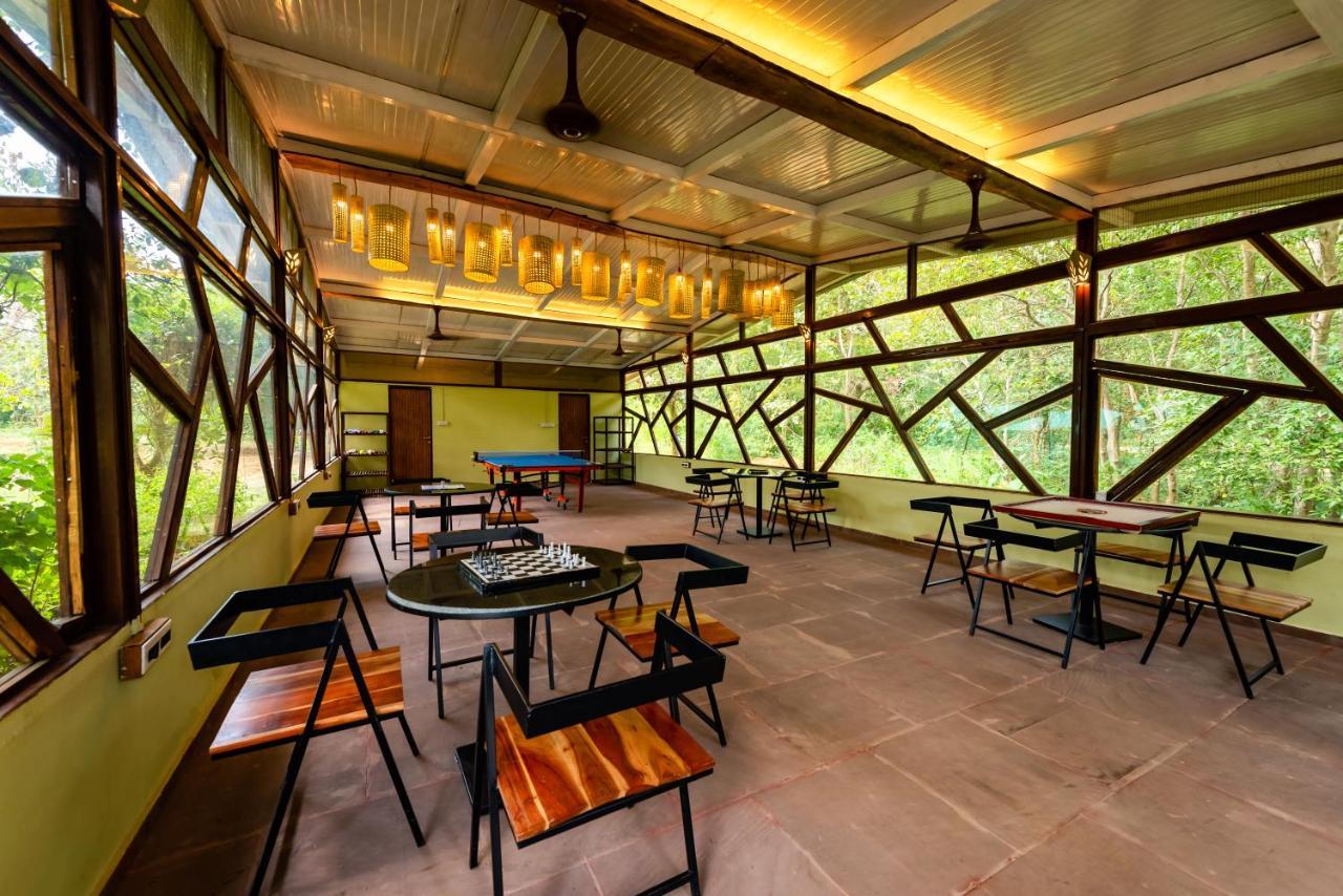 Kanha Jungle Camp Eksteriør bilde