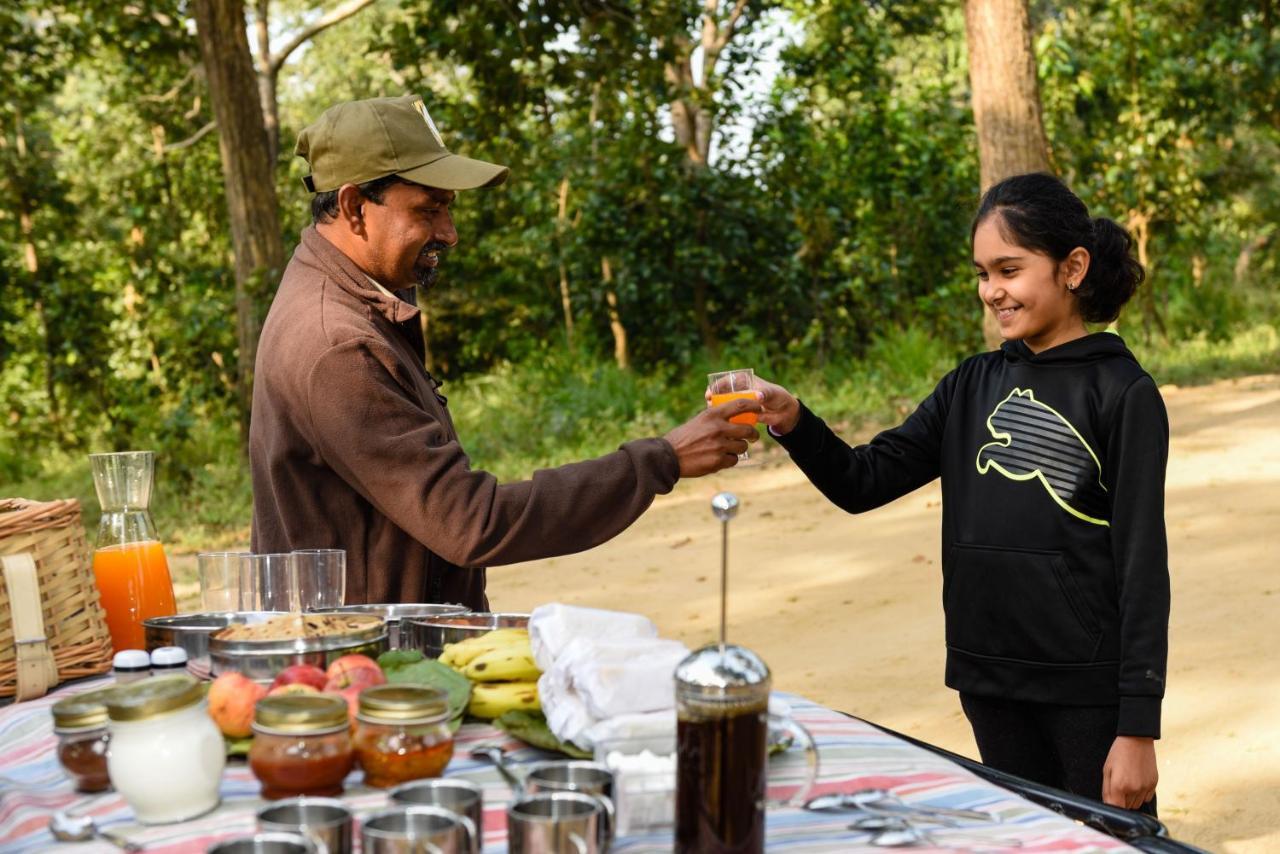 Kanha Jungle Camp Eksteriør bilde