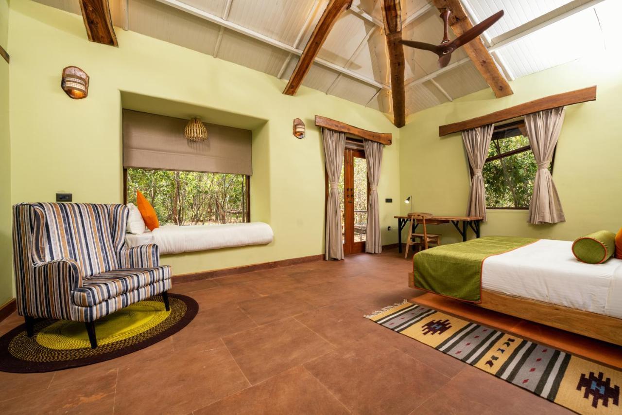 Kanha Jungle Camp Eksteriør bilde