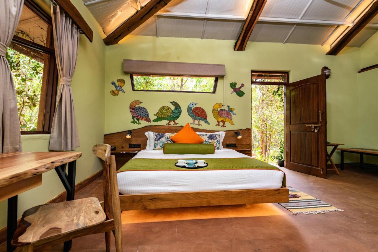 Kanha Jungle Camp Eksteriør bilde
